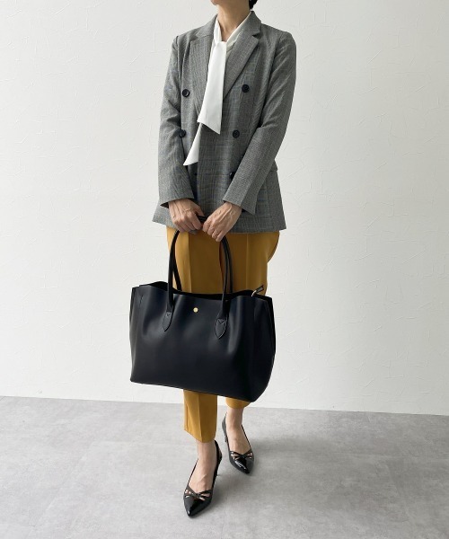 7days Life Styling（セブンデイズライフスタイリング）の「【A4対応】Legato Largo PC収納付軽量トートバッグ（トートバッグ・レディース・ブラック/ライトグレー/グレイッシュベージュ・FREE）」の12枚目の写真