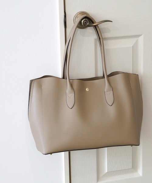 7days Life Styling（セブンデイズライフスタイリング）の「【A4対応】Legato Largo PC収納付軽量トートバッグ（トートバッグ・レディース・ブラック/ライトグレー/グレイッシュベージュ・FREE）」の4枚目の写真