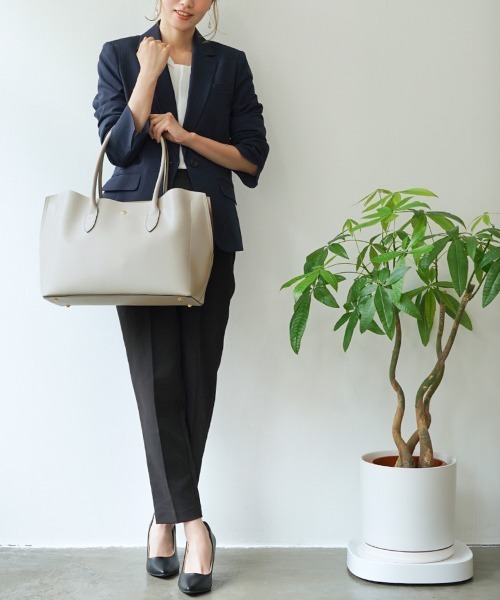 7days Life Styling（セブンデイズライフスタイリング）の「【A4対応】Legato Largo PC収納付軽量トートバッグ（トートバッグ・レディース・ブラック/ライトグレー/グレイッシュベージュ・FREE）」の15枚目の写真