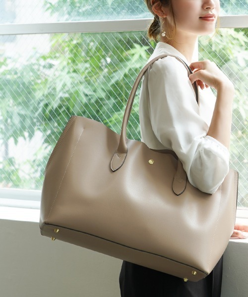 7days Life Styling（セブンデイズライフスタイリング）の「【A4対応】Legato Largo PC収納付軽量トートバッグ（トートバッグ・レディース・ブラック/ライトグレー/グレイッシュベージュ・FREE）」の5枚目の写真