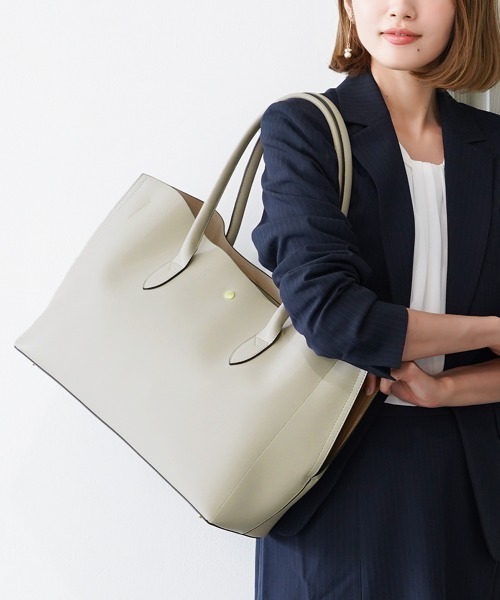 7days Life Styling（セブンデイズライフスタイリング）の「【A4対応】Legato Largo PC収納付軽量トートバッグ（トートバッグ・レディース・ブラック/ライトグレー/グレイッシュベージュ・FREE）」の13枚目の写真