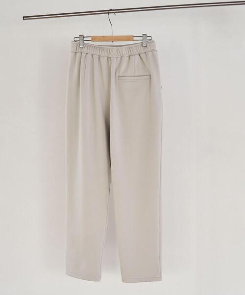 coen（コーエン）の「REVERSEWARMテーパードイージーパンツ（WEB限定カラー）（その他パンツ・レディース・ブラック/オリーブ/ナチュラル/ライトグレー/ダークグレー・M/L）」の22枚目の写真