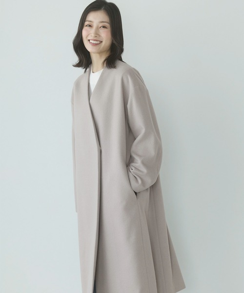 Filomo（フィローモ）の「[Filomo]カシミヤブレンドウールノーカラーロング（ノーカラージャケット・レディース・ブラック/グレイッシュベージュ/ネイビー・M/L）」の18枚目の写真