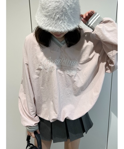 WC（ダブル シー）の「ユニフォームナイロンプルオーバー（ジャージ・レディース・ピンク/ネイビー・FREE）」の12枚目の写真
