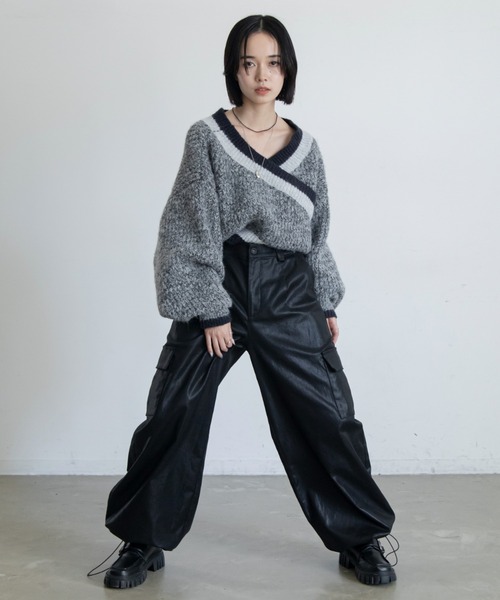 VACANCY(ヴァカンシー)の「メタリックカーゴパンツ(カーゴパンツ・レディース・ゴールド/ブラック・SMALL/MEDIUM/LARGE)」の10枚目の写真