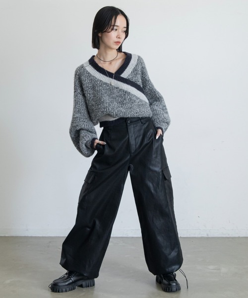 VACANCY(ヴァカンシー)の「メタリックカーゴパンツ(カーゴパンツ・レディース・ゴールド/ブラック・SMALL/MEDIUM/LARGE)」の5枚目の写真