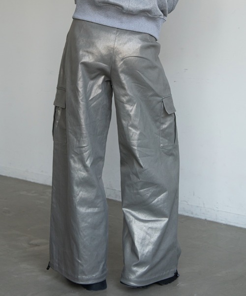 VACANCY(ヴァカンシー)の「メタリックカーゴパンツ(カーゴパンツ・レディース・ゴールド/ブラック・SMALL/MEDIUM/LARGE)」の11枚目の写真
