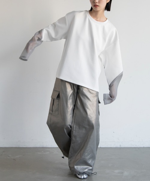 VACANCY(ヴァカンシー)の「メタリックカーゴパンツ(カーゴパンツ・レディース・ゴールド/ブラック・SMALL/MEDIUM/LARGE)」の4枚目の写真