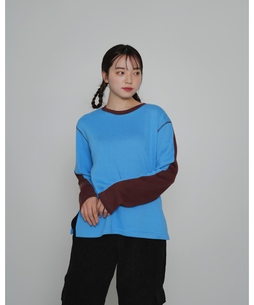 Enewd nina(エニュードニーナ)の「【ZOZO限定】バイカラー ライン リブ トップス ロンT カットソー ツートーン(Tシャツ/カットソー・レディース・アイボリー/ブルー/ブラック・FREE)」の3枚目の写真