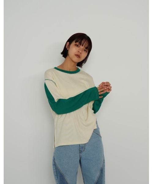 Enewd nina(エニュードニーナ)の「【ZOZO限定】バイカラー ライン リブ トップス ロンT カットソー ツートーン(Tシャツ/カットソー・レディース・アイボリー/ブルー/ブラック・FREE)」の4枚目の写真