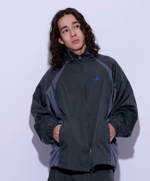 re_k by JUNRED（レクバイジュンレッド）の「re_k by JUNRED / バイカラーウーブントラックジャケット（ナイロンジャケット・メンズ・ベージュ系その他/チャコールグレー/ブラック・S/M/L）」の9枚目の写真