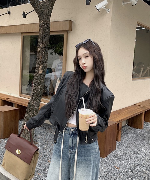 gossip！ロサンゼルス（ゴシップロサンゼルス）の「合成皮革クロップドライダースジャケット（ライダースジャケット・レディース・ブラック/ブラウン・L/M/S/XL）」の9枚目の写真