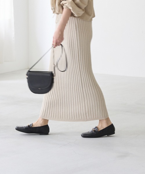 menue（メヌエ）の「freely(フリーリー) 幅広4E ローファー - 晴雨兼用 -（ローファー・レディース・ブラック/アイボリー/ブラック系その他/ダークベージュ・22.0cm/22.5cm/23.0cm/23.5cm/24.0cm/24.5cm/25.0cm/25.5cm/26.0cm）」の18枚目の写真