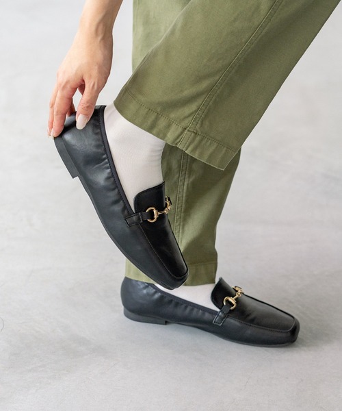 menue（メヌエ）の「freely(フリーリー) 幅広4E ローファー - 晴雨兼用 -（ローファー・レディース・ブラック/アイボリー/ブラック系その他/ダークベージュ・22.0cm/22.5cm/23.0cm/23.5cm/24.0cm/24.5cm/25.0cm/25.5cm/26.0cm）」の19枚目の写真