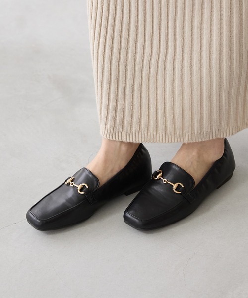 menue（メヌエ）の「freely(フリーリー) 幅広4E ローファー - 晴雨兼用 -（ローファー・レディース・ブラック/アイボリー/ブラック系その他/ダークベージュ・22.0cm/22.5cm/23.0cm/23.5cm/24.0cm/24.5cm/25.0cm/25.5cm/26.0cm）」の12枚目の写真