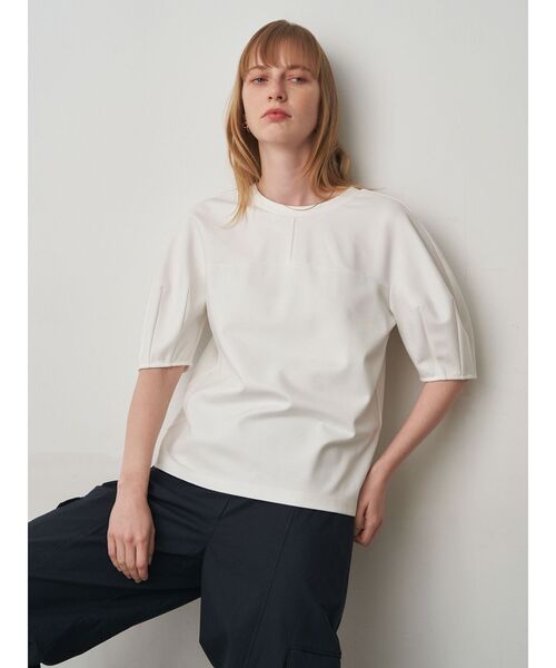 エレンディーク　トップス　オフホワイト ELENDEEK（エレンディーク）の「SHOULDER TUCK CS（Tシャツ