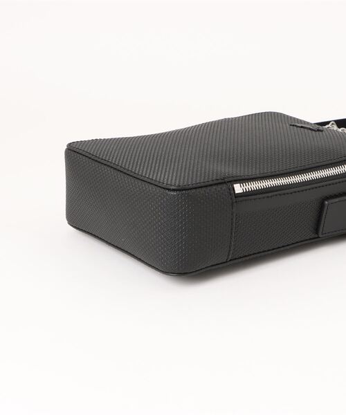 LACOSTE(ラコステ)の「《LACOSTE》CHANTACO VERTICAL CAMERA BAG(ショルダーバッグ・メンズ・ブラック・フリー)」の4枚目の写真