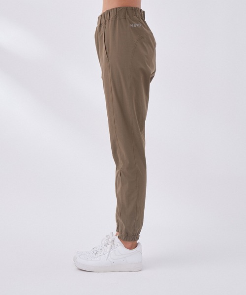 NERGY（ナージー）の「【接触冷感】Airストレッチパンツ（その他パンツ・レディース・ライトグレー/ダークブラウン/ブラック・M/S）」の15枚目の写真