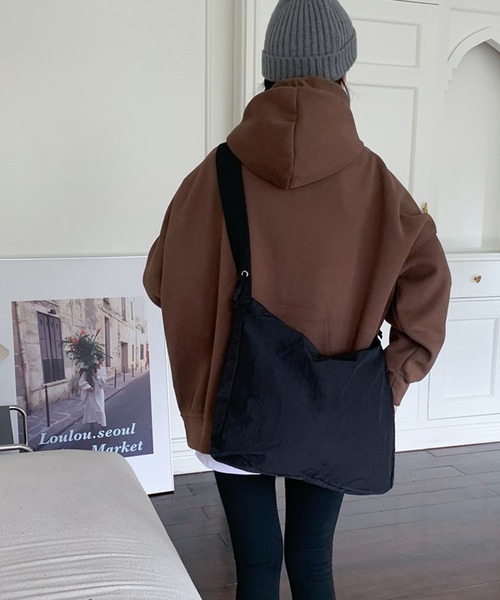 HALEY PESCA(ヘーリーペスカ)の「HALEY PESCA/【大容量】シャーリングリボンショルダーバッグ(ショルダーバッグ・レディース・オフホワイト/ブルー/ブラック/グリーン・FREE)」の12枚目の写真