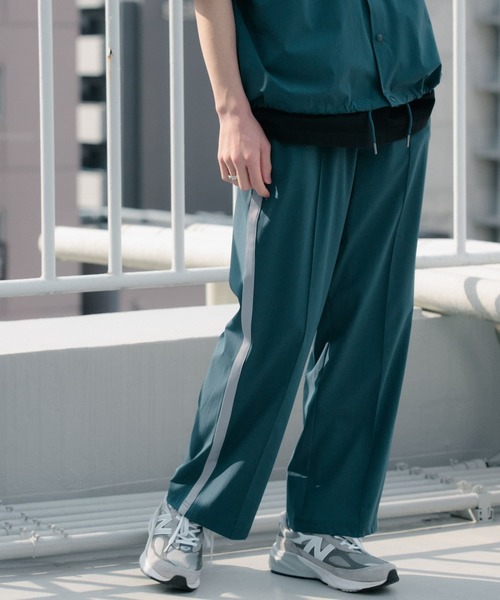 Uiscel(ユイセル)の「Uiscel 4wayストレッチサイドラインパンツ(その他パンツ・メンズ・ブラック/ブルー・MEDIUM/LARGE)」の7枚目の写真