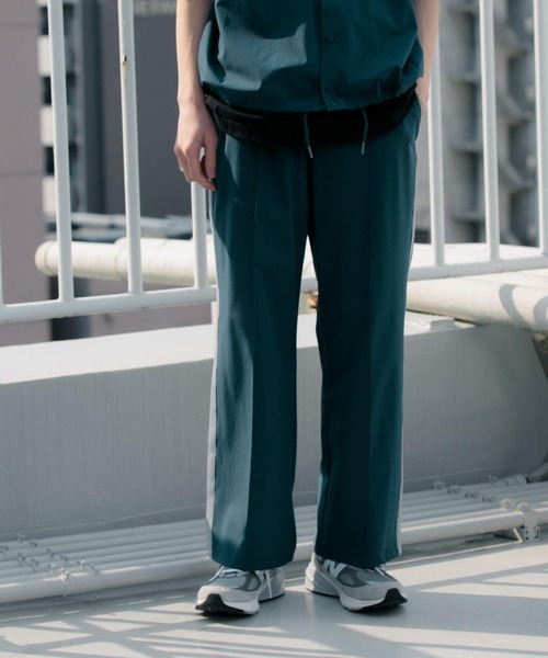 Uiscel(ユイセル)の「Uiscel 4wayストレッチサイドラインパンツ(その他パンツ・メンズ・ブラック/ブルー・MEDIUM/LARGE)」の11枚目の写真