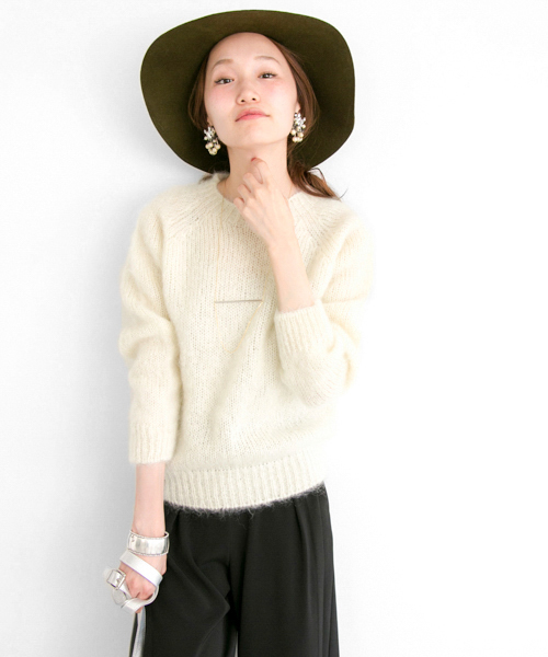 URBAN RESEARCH（アーバンリサーチ）の「UR×Harley mohair knit（ニット/セーター・レディース・ネイビー/ブラック/ホワイト/グリーン/ピンク・FREE）」の2枚目の写真