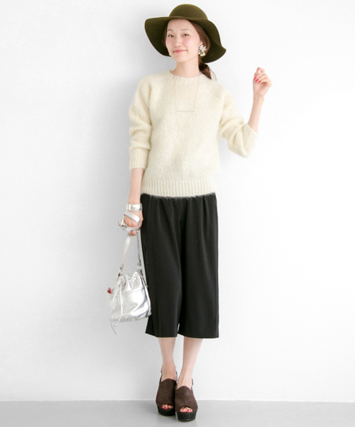 URBAN RESEARCH（アーバンリサーチ）の「UR×Harley mohair knit（ニット/セーター・レディース・ネイビー/ブラック/ホワイト/グリーン/ピンク・FREE）」の13枚目の写真