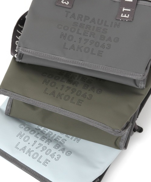 LAKOLE(ラコレ)の「ターポリン保冷バッグ(S) / 110111(アウトドアグッズ・レディース・ブラック/アイボリー/カーキ/ライトブルー・FREE)」の15枚目の写真