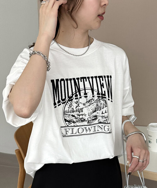 ★MEDM ユニセックス ロゴ刺繍 おしゃれ Tシャツ/送料込 MEDM 半袖 Tシャツ ロゴ 花柄刺繍 プリント 大人気 男女兼用 (MR