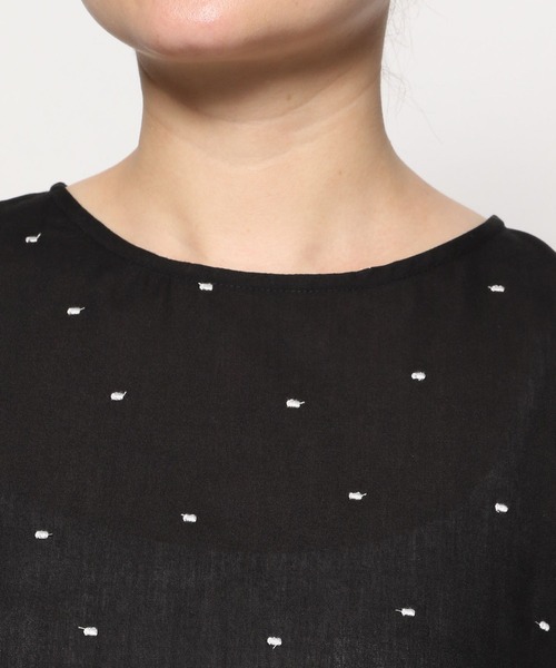 Elura（エルーラ）の「刺繍ドットブラウス/106536（シャツ/ブラウス・レディース・ブラック/ライトブルー・FREE）」の9枚目の写真
