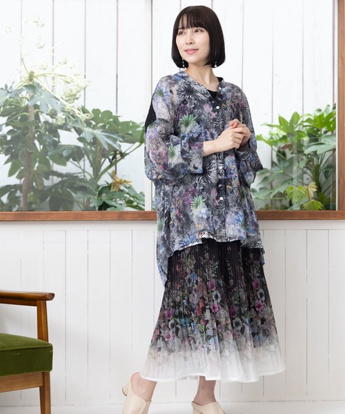 イズスカラー 花蝶フリンジシフォン 異素材MIXカーゴパンツ iS ScoLar（イズスカラー）の「542206：花蝶柄シフォン 楊柳プリーツ