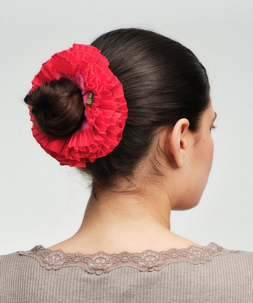 GOOD SQUISH（グッドスクイッシュ）の「【GOOD SQUISH】COWBOY プリーツフリルトーンシュシュ ギフト プレゼント（シュシュ・レディース・オフホワイト/ブラック/レッド・FREE）」の10枚目の写真