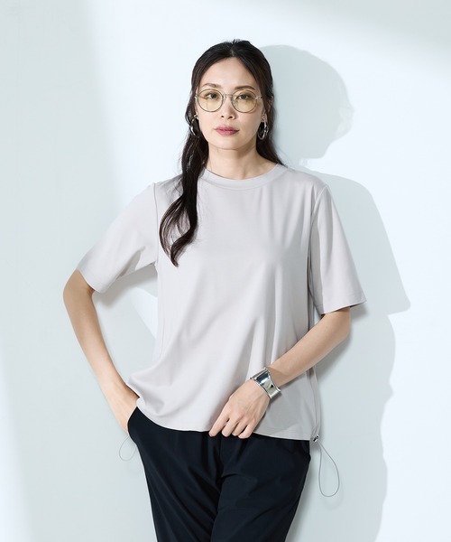 A/C DESIGN BY ALPHA CUBIC(エーシーデザインバイアルファキュービック)の「【接触冷感・UVカット】ドロストTシャツ(Tシャツ/カットソー・レディース・ライトグレー/ブラック・M/L)」の2枚目の写真