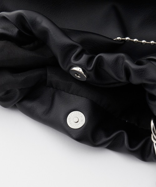 forksy.（フォルクシー）の「【forksy.】2wayボールチェーンミニ巾着バッグ（ショルダーバッグ・レディース・シルバー/ホワイト/ブラック・FREE）」の12枚目の写真