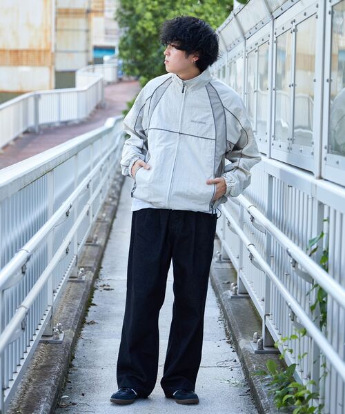 BEN DAVIS(ベンデイビス)の「【BEN DAVIS(ベンデイビス)】PIPING NYLON JACKET / ドローコード パイピング 刺繍 オーバーサイズ ナイロン(その他アウター・メンズ・ブラック/アイボリー/ブルーグレー・MEDIUM/LARGE/X-LARGE)」の20枚目の写真