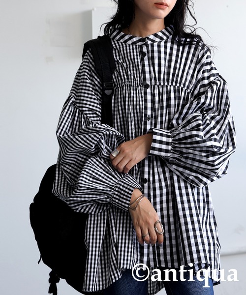 antiqua(アンティカ)の「チェック柄ボリュームシャツ(シャツ/ブラウス・レディース・ブラック・ONESIZE)」の2枚目の写真