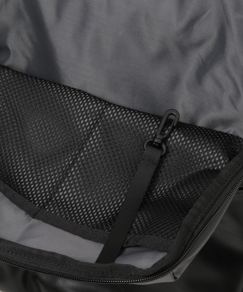 niko and...（ニコアンド）の「アソートスクエアデイバッグ（バックパック/リュック・メンズ・ブラック/その他1・FREE）」の12枚目の写真