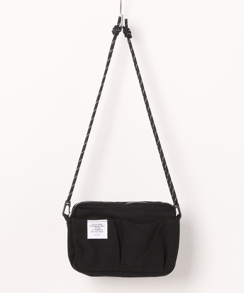 Inner Carrying(インナーキャリング)の「インナーキャリングS 2点セット(S/ショルダーストラップ コード)(ショルダーバッグ・レディース・ダークブルー/イエロー/ライトグレー/ピンク/スカイブルー系/レッド/ブラック・FREE)」の11枚目の写真
