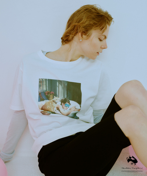 ROPE' PICNIC(ロペピクニック)の「【販売終了】【AUDREY HEPBURN COLLECTION BY JUN】フォトプリントTシャツ(Tシャツ/カットソー・レディース・ブラック/ホワイト系その他2/ホワイト系その他・38)」の3枚目の写真