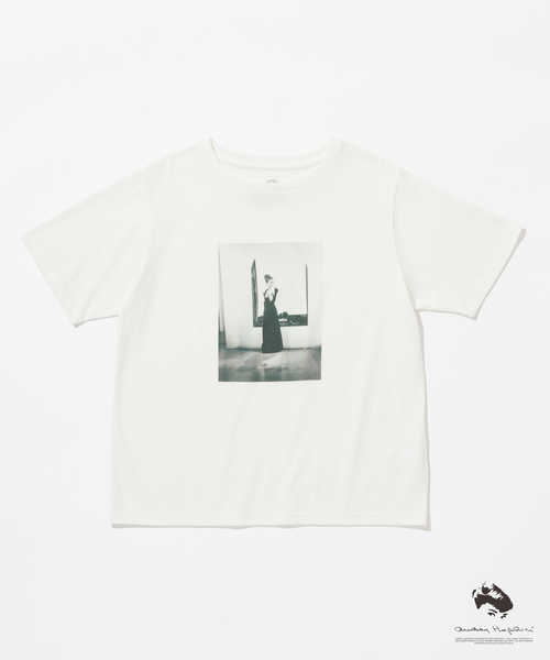 ROPE' PICNIC(ロペピクニック)の「【販売終了】【AUDREY HEPBURN COLLECTION BY JUN】フォトプリントTシャツ(Tシャツ/カットソー・レディース・ブラック/ホワイト系その他2/ホワイト系その他・38)」の4枚目の写真