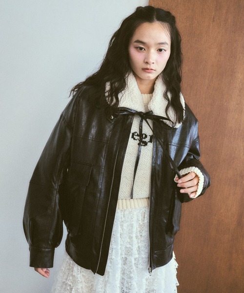 poiregnee(ポワニェ)の「2WAYボアカラージャケット(ブルゾン・レディース・ライトブルー/ブラック/ブラウン・FREE)」の10枚目の写真