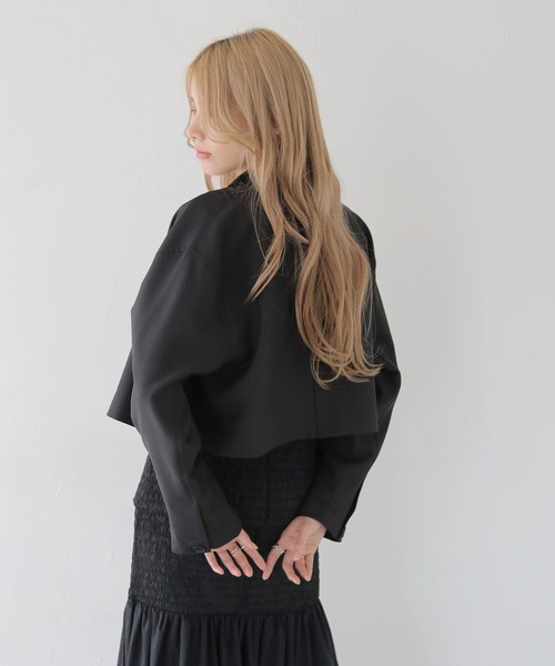 CLEIO(クレイオ)の「【CLEIO】クロップドテーラードジャケット/CROPPED TAILORED JACKET/922-12610(テーラードジャケット・レディース・ブラック/ライトベージュ/ライトオリーブ・FREE)」の21枚目の写真