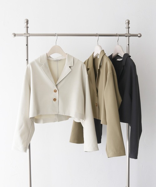 CLEIO(クレイオ)の「【CLEIO】クロップドテーラードジャケット/CROPPED TAILORED JACKET/922-12610(テーラードジャケット・レディース・ブラック/ライトベージュ/ライトオリーブ・FREE)」の8枚目の写真