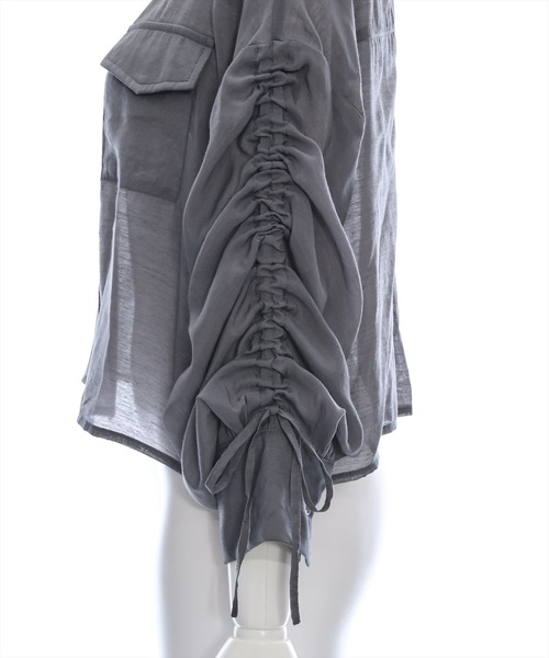 clear（クリア）の「≪再入荷≫袖シャーリングショートシャツ[オフィスカジュアル 着回し抜群 大人]（シャツ/ブラウス・レディース・アイボリー/グレー/チャコールグレー・F）」の16枚目の写真