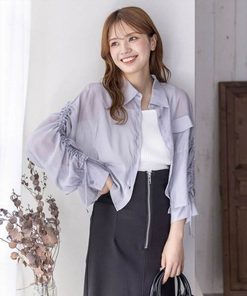 clear（クリア）の「≪再入荷≫袖シャーリングショートシャツ[オフィスカジュアル 着回し抜群 大人]（シャツ/ブラウス・レディース・アイボリー/グレー/チャコールグレー・F）」の8枚目の写真