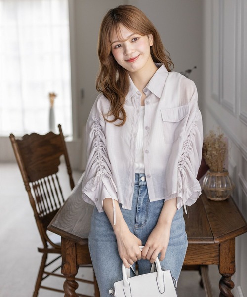 clear（クリア）の「≪再入荷≫袖シャーリングショートシャツ[オフィスカジュアル 着回し抜群 大人]（シャツ/ブラウス・レディース・アイボリー/グレー/チャコールグレー・F）」の5枚目の写真