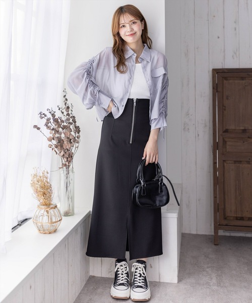 clear（クリア）の「≪再入荷≫袖シャーリングショートシャツ[オフィスカジュアル 着回し抜群 大人]（シャツ/ブラウス・レディース・アイボリー/グレー/チャコールグレー・F）」の9枚目の写真