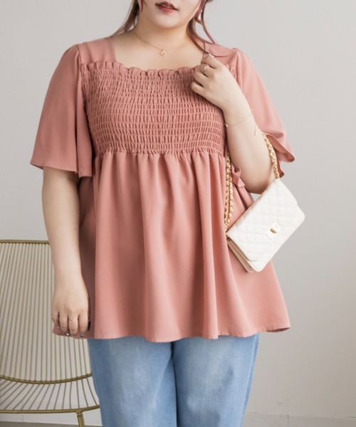 CLETTE(クレット)の「フレア袖シャーリングブラウス(シャツ/ブラウス・レディース・ブラック/オフホワイト/ピンク・LL/3L/4L)」の2枚目の写真