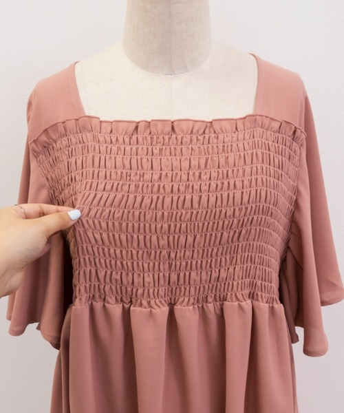 CLETTE(クレット)の「フレア袖シャーリングブラウス(シャツ/ブラウス・レディース・ブラック/オフホワイト/ピンク・LL/3L/4L)」の10枚目の写真