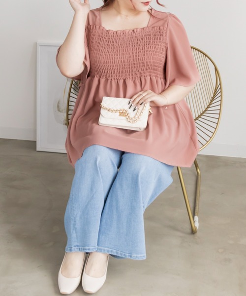 CLETTE(クレット)の「フレア袖シャーリングブラウス(シャツ/ブラウス・レディース・ブラック/オフホワイト/ピンク・LL/3L/4L)」の15枚目の写真